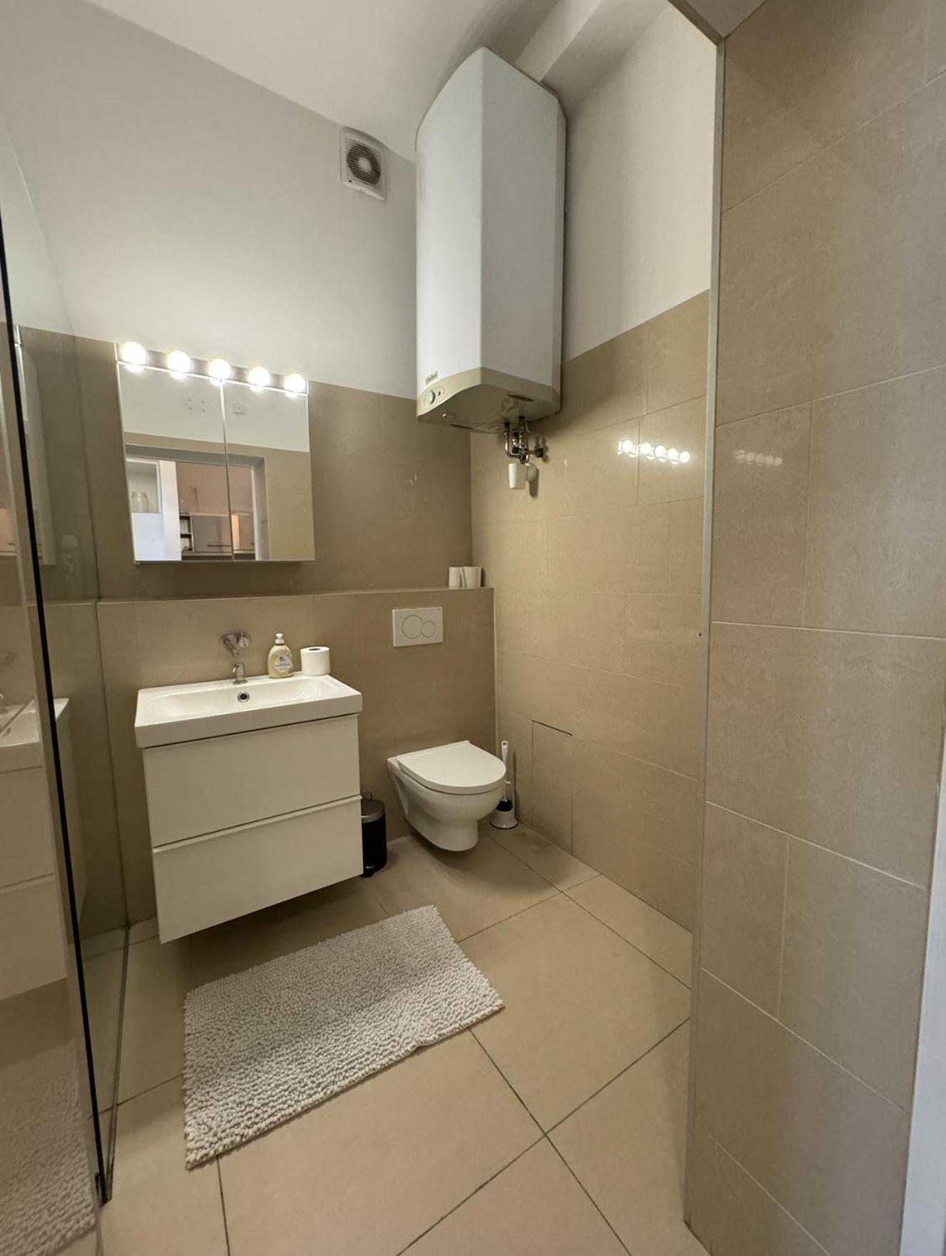 Vienna City Crown Apartment Naschmarkt U4 Bagian luar foto